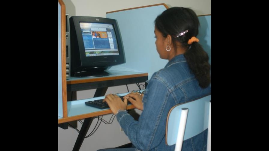 Estudio revela brecha digital de género Estudio revela brecha digital de género