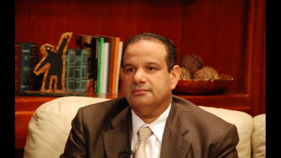 Diputado Cristian Paredes renuncia del PRD Diputado Cristian Paredes renuncia del PRD