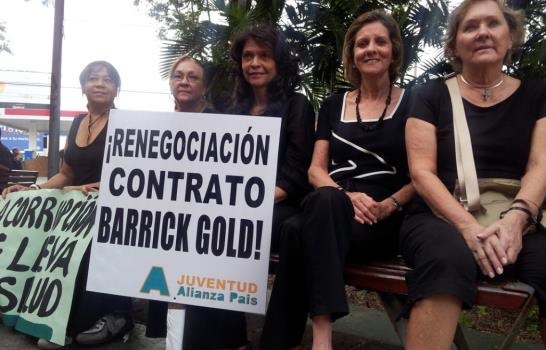 Grupos se manifiestan contra la reforma fiscal