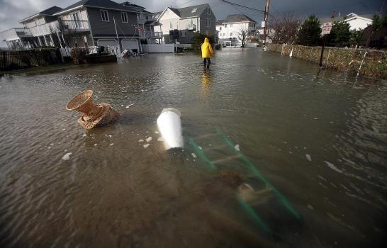 Sandy deja 50 muertos en EE.UU. y millones sin luz eléctrica