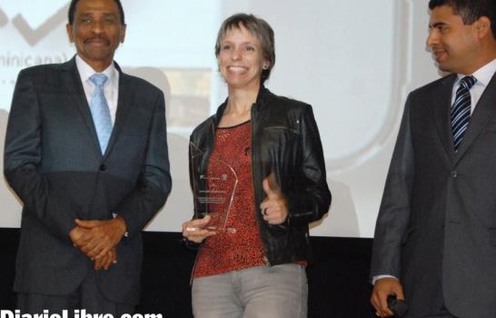 Diario Libre cierra el 2012 con 12 premios a la excelencia periodística