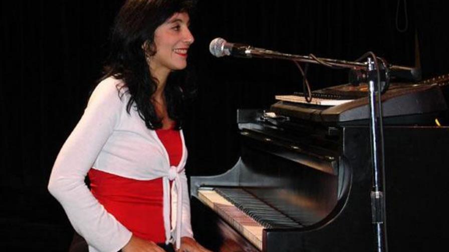 Ania Paz y H. Hebrard en concierto