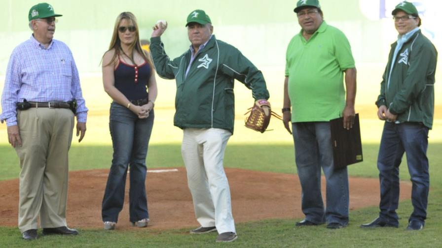 J. Arias guía triunfo de Águilas; Almonte conectó cuadrangular