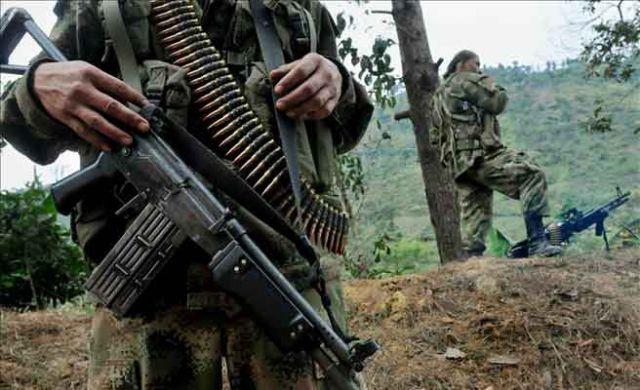 Mueren 13 guerrilleros en una operación militar contra las FARC en Colombia