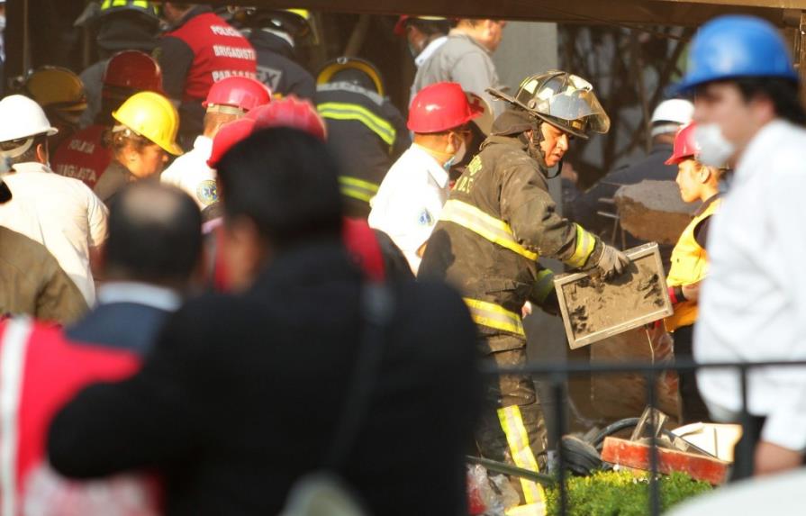 Explosión en petrolera de México deja al menos 14 muertos y 80 heridos