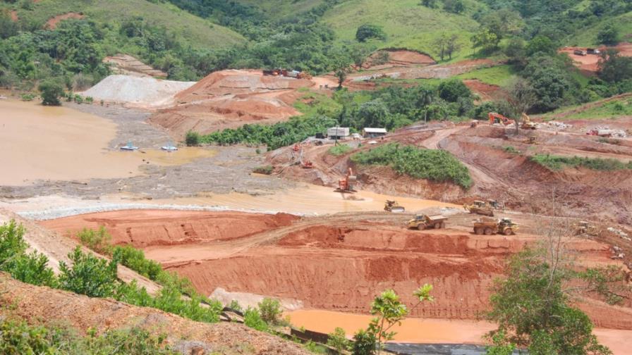 Creen revisión contrato con la Barrick no afecta inversionistas