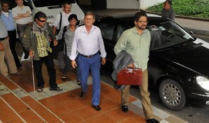 Exguerrilleros colombianos temen por su futuro ante la llegada al poder de De la Espriella