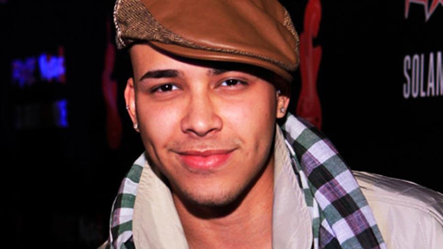 Prince Royce firma con Sony