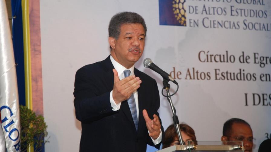 Fernández cree a República Dominicana le urge una escuela de gobierno