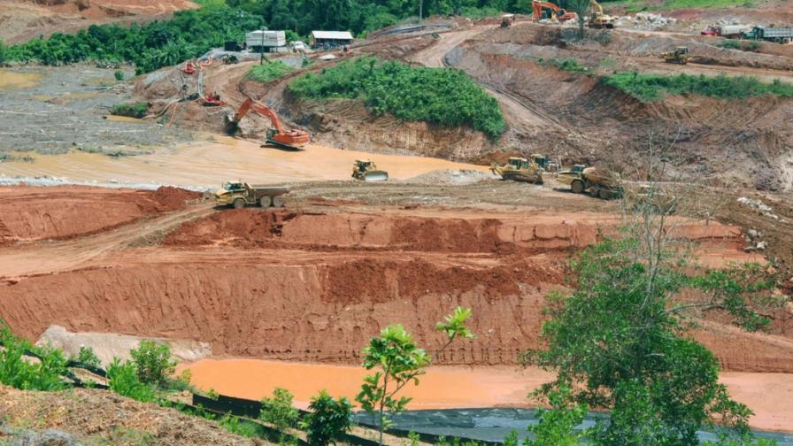 Gobierno entrega propuesta a Barrick
