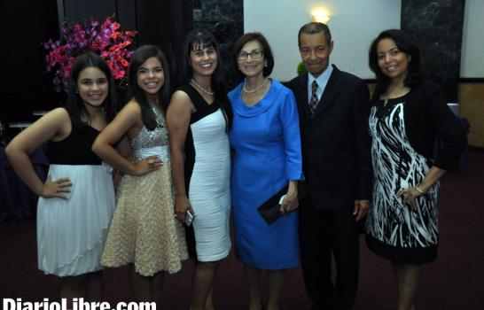 Lanzan primeros libros virtuales de Ginecología