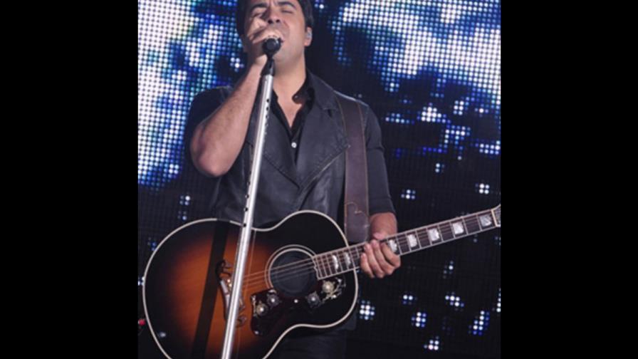 Luis Fonsi se entregó en el concierto inaugural de Sambil