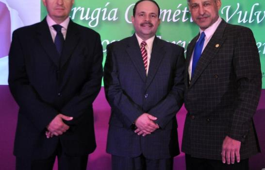 Lanzan primeros libros virtuales de Ginecología