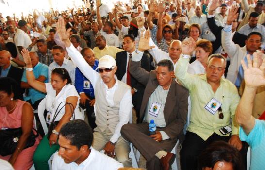 Hipólito Mejía dice que de su lado está la dignidad y el decoro