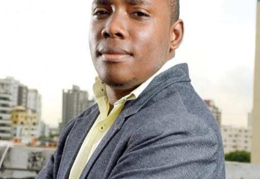 Se acerca el día de los @TwitAwardsRD ¡Tú nominas, tú premias!