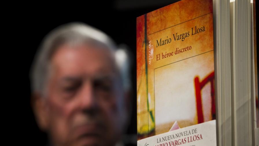 Vargas Llosa y artistas apoyan ley unión gay