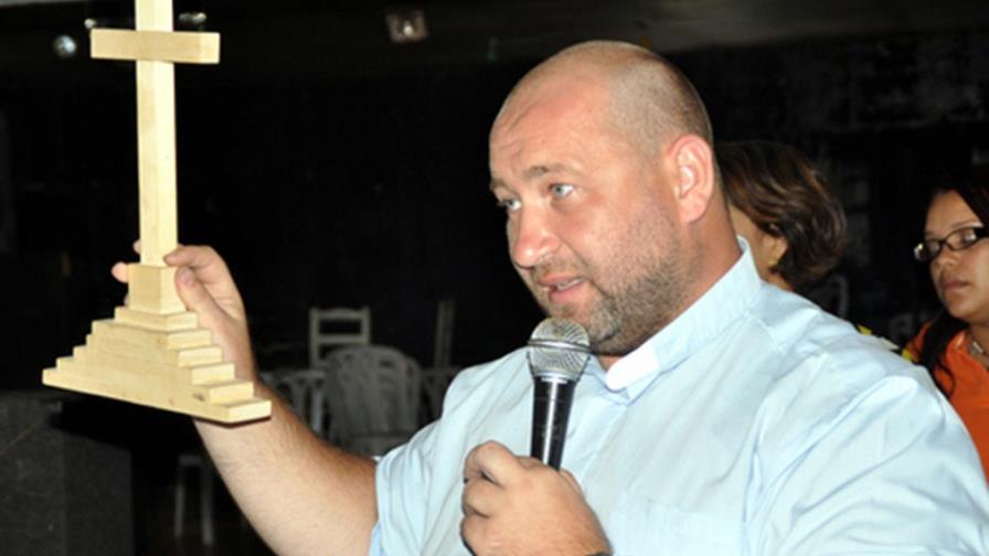 La Fiscalía concluye que el padre Gil abusó de siete menores La Fiscalía concluye que el padre Gil abusó de siete menores