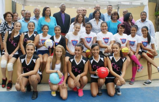 Colegio Evangélico Central reinauguró sus canchas