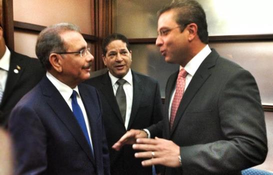 Presidente Medina llega a Puerto Rico y es recibido por el nuevo gobernador