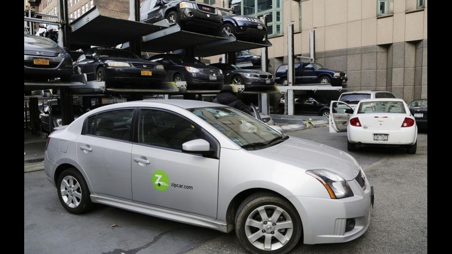 Avis compra firma de vehículos compartidos Zipcar por 500 millones de dólares