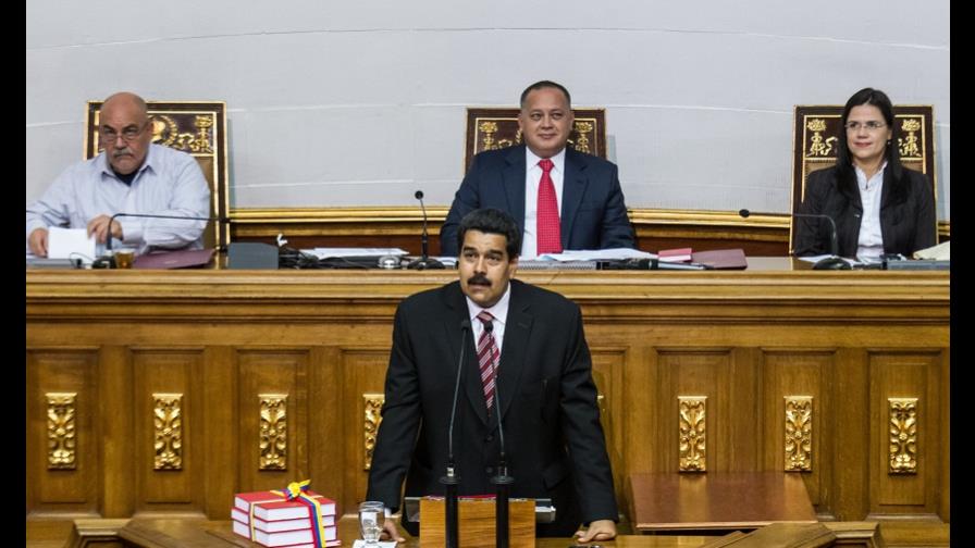 Maduro revela que Chávez recibe tratamientos de quimioterapia