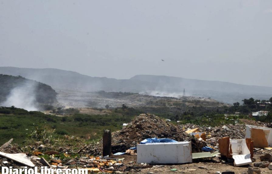 La quema de basura afecta sectores de Santiago