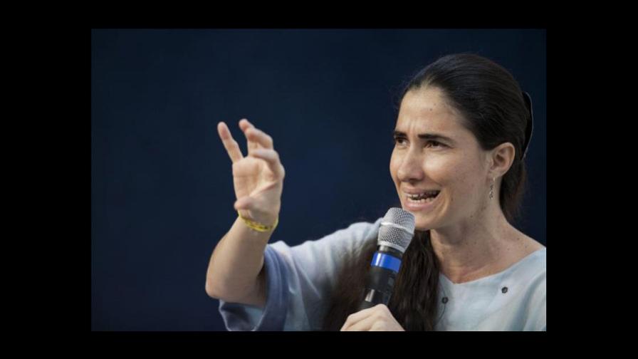 Yoani Sánchez: Las reformas no van a mejorar el sistema, lo van a derribar