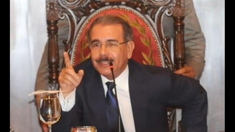 Danilo se reúne con altos jefes militares, de la Policía y con el titular de la DNCD