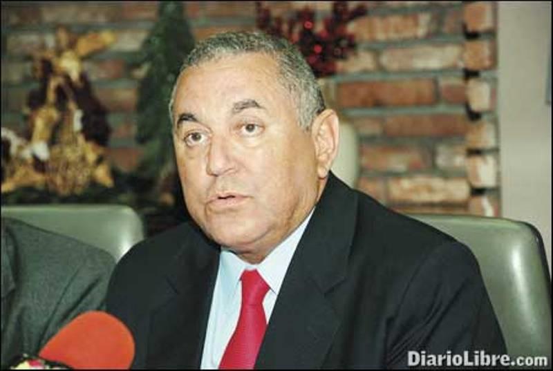 Danilo destituye a Vicente Bengoa del Banco de Reservas
