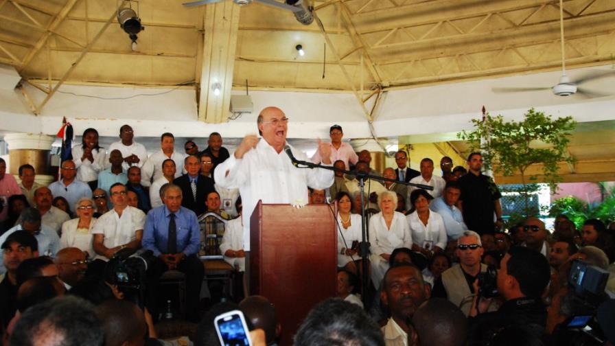 Grupo de Hipólito convocó su convención para el 27 octubre