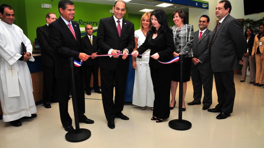 Banreservas inaugura oficina en Plaza Sambil