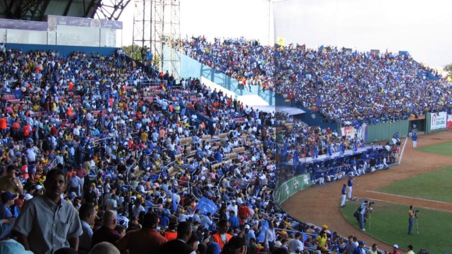 Se encarecen los precios para ir al Estadio Quisqueya