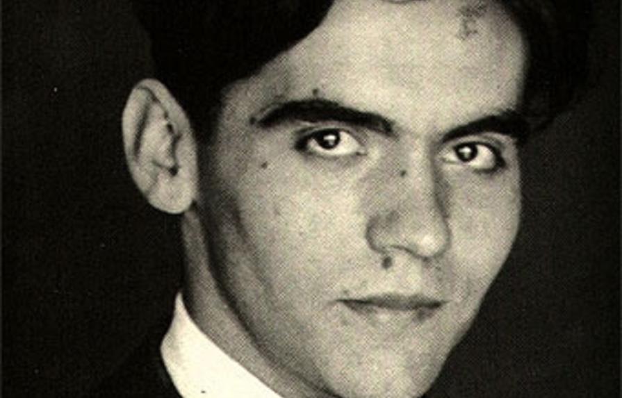 Buscan la fosa del poeta español García Lorca 77 años después de su muerte