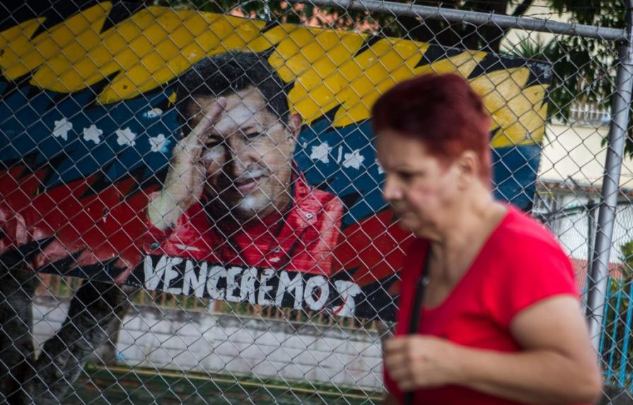 Chávez sigue estable dentro de su cuadro delicado, asegura su yerno