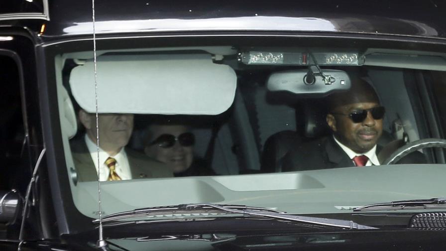 Hillary Clinton es dada de alta; sale del hospital