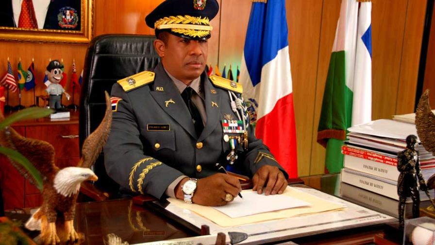 Se entrega Rey, acusado de matar al coronel Pedro de la Cruz Se entrega Rey, acusado de matar al coronel Pedro de la Cruz