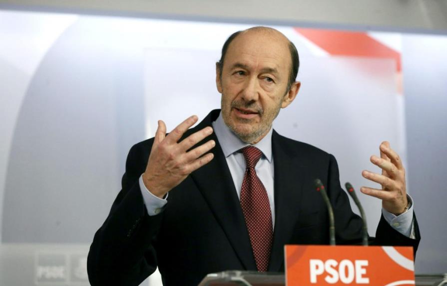 Los socialistas españoles piden dimisión de Rajoy por escándalo corrupción