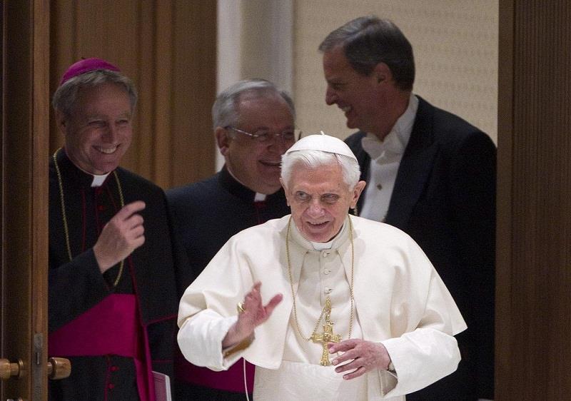 El Papa invita a invertir en vida y familia como respuesta a la crisis