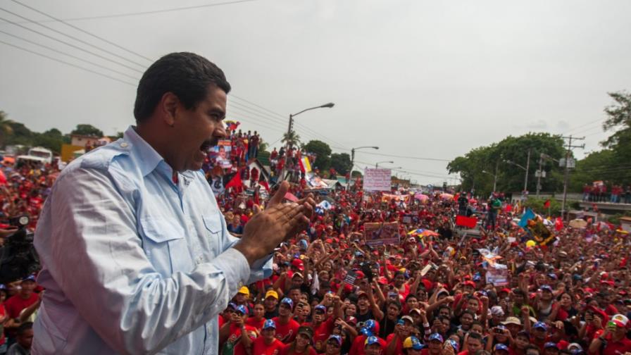 Maduro dice que Chávez se le apareció en forma de pajarito y lo bendijo Maduro dice que Chávez se le apareció en forma de pajarito y lo bendijo