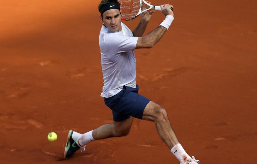 Roger Federer remonta y va a cuartos