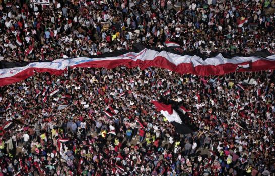 Presidente egipcio dice que no renunciará