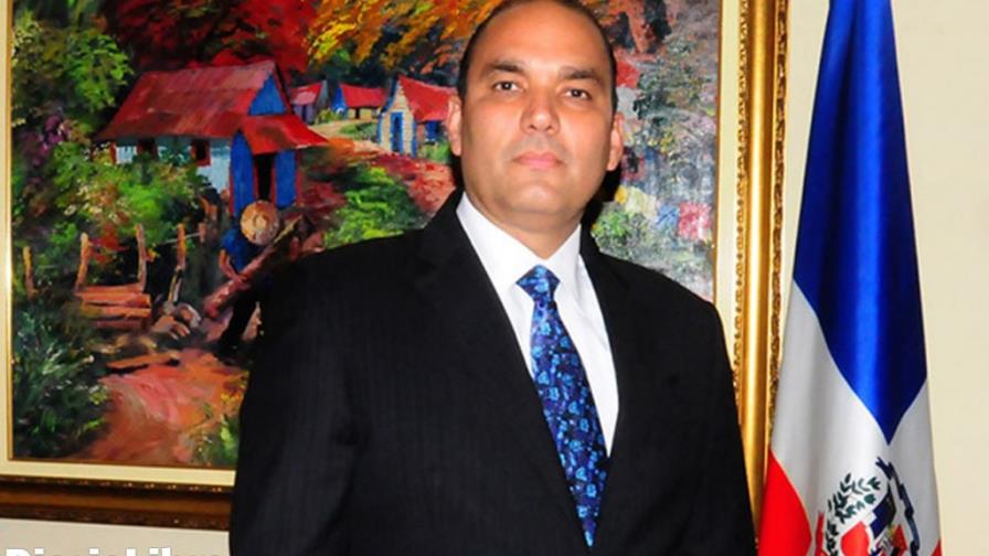 Medina designa en BanReservas a Enrique Ramírez Medina designa en BanReservas a Enrique Ramírez