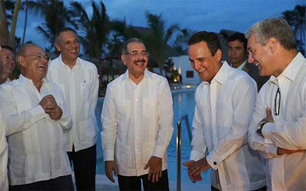 Danilo Medina inaugura moderno complejo hotelero en Uvero Alto
