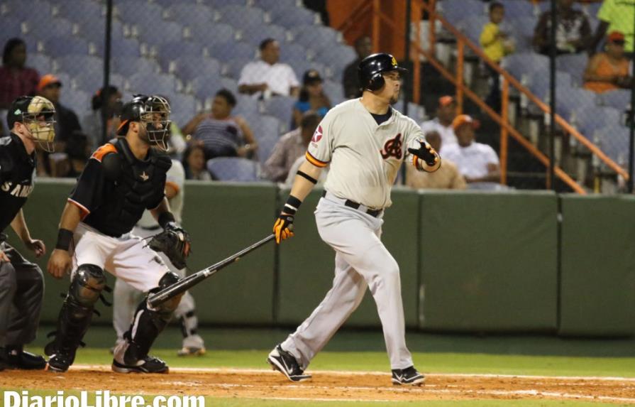 Las Águilas vencen a los Toros, y continúan en el segundo lugar