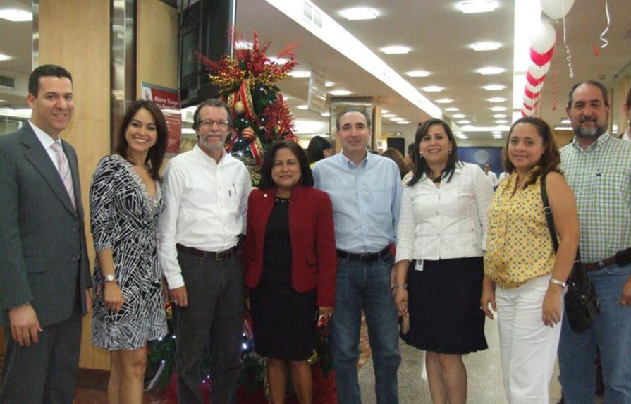 Banco León agasajó a clientes en Navidad