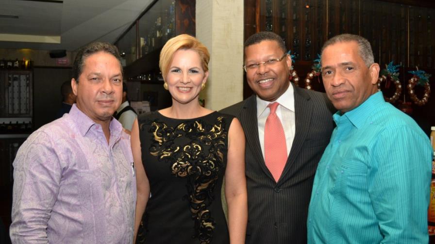 Manos Arrugadas realizó cena benéfica