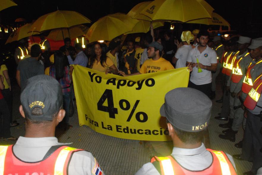 Citan a República Dominicana como ejemplo por destinar 4% del PIB a educación