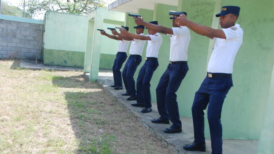 Seguridad turística atrae más a los jóvenes de los pueblos del país