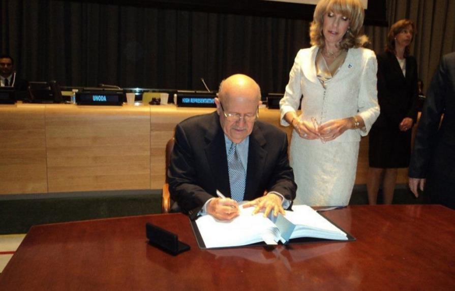 República Dominicana firma tratado de armas con la ONU