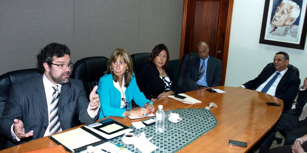 OEA estudia formas de cooperación con República Dominicana